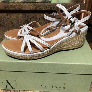 Clarks Artisan collection sandals white 9.5